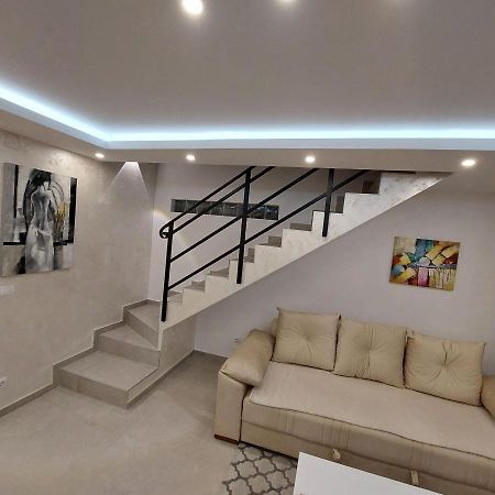 Apartman Lux Jelena Surcin Экстерьер фото