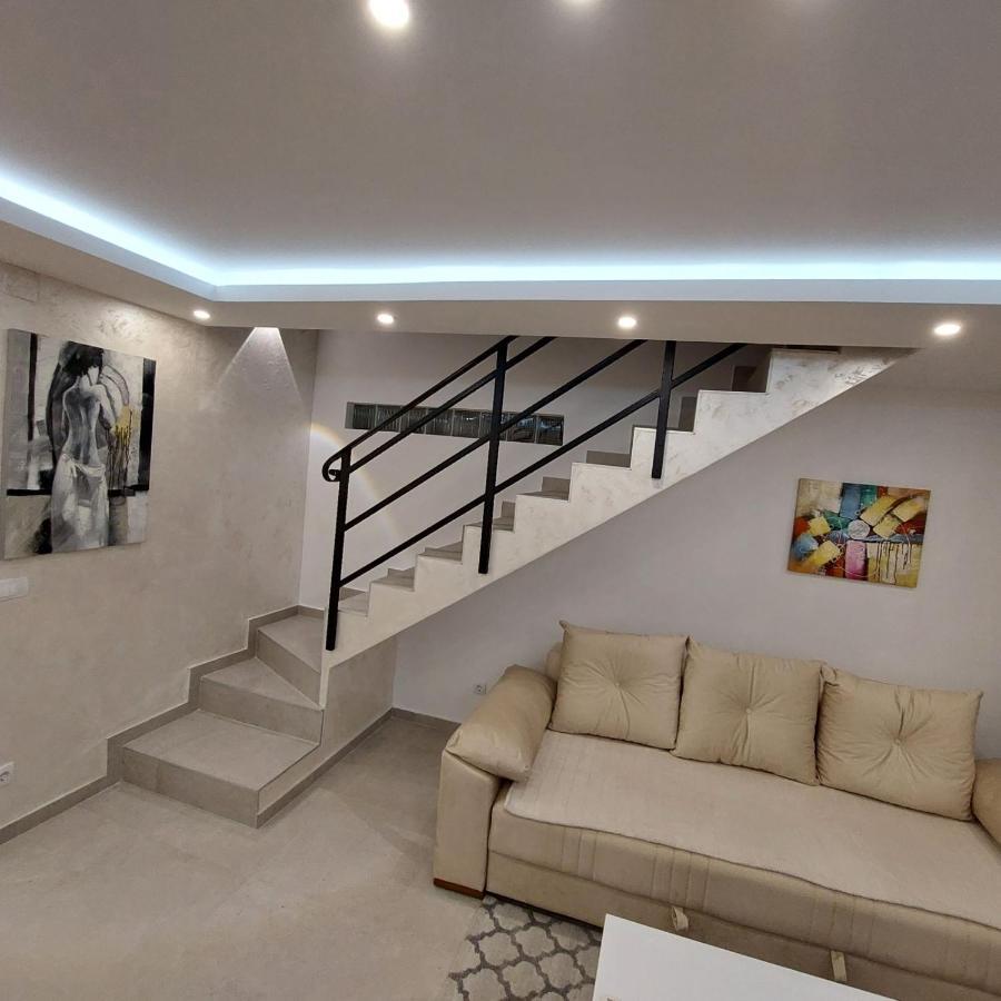 Apartman Lux Jelena Surcin Экстерьер фото