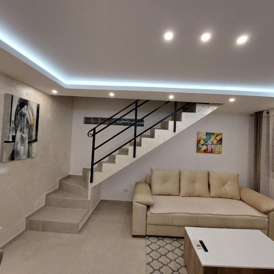 Apartman Lux Jelena Surcin Экстерьер фото