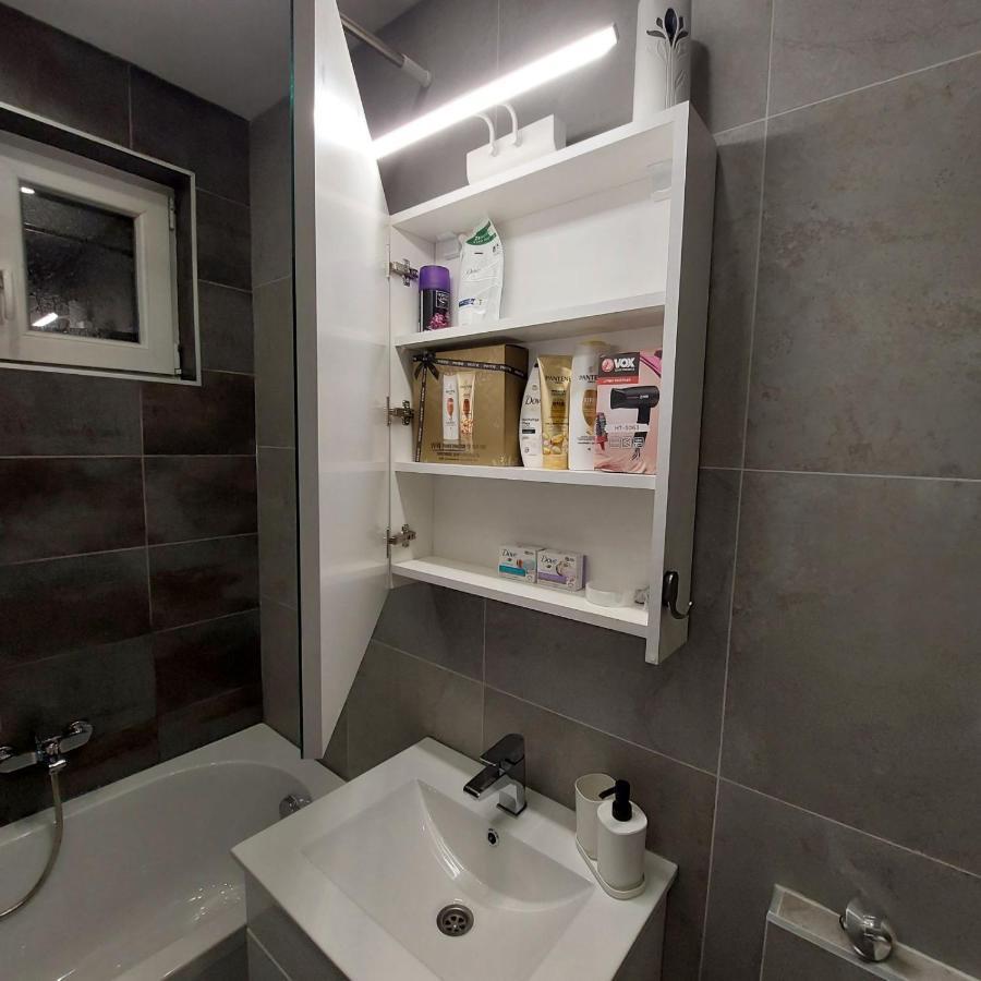 Apartman Lux Jelena Surcin Экстерьер фото