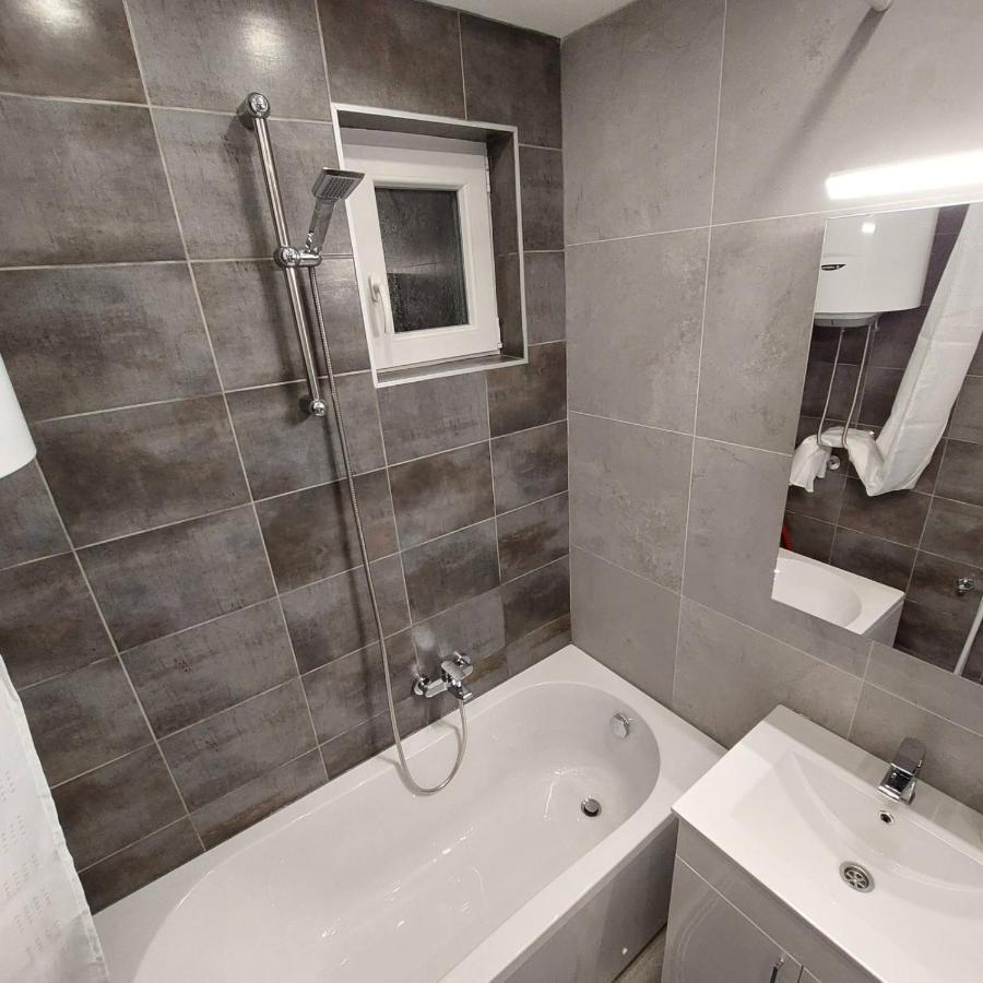 Apartman Lux Jelena Surcin Экстерьер фото