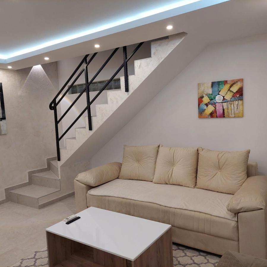Apartman Lux Jelena Surcin Экстерьер фото